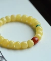 Natural beeswax bracelet, exquisitely crafted, full of beeswax, old-style bead bracelet, original design of South red turquoise details Picture